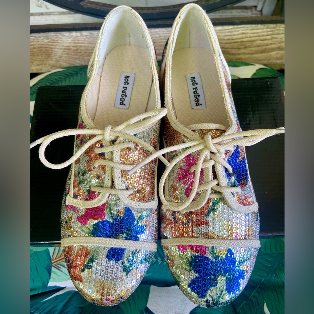 COLORFUL SEQUIN LACE-UP FLATS  — NEW — SIZE 7